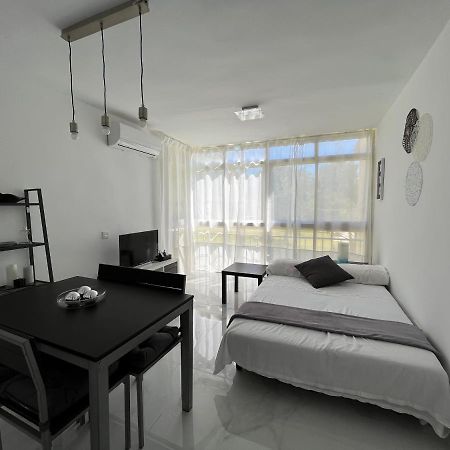 Apartamento Con Piscina Y Barbacoa Apartman La Cala Del Moral Kültér fotó