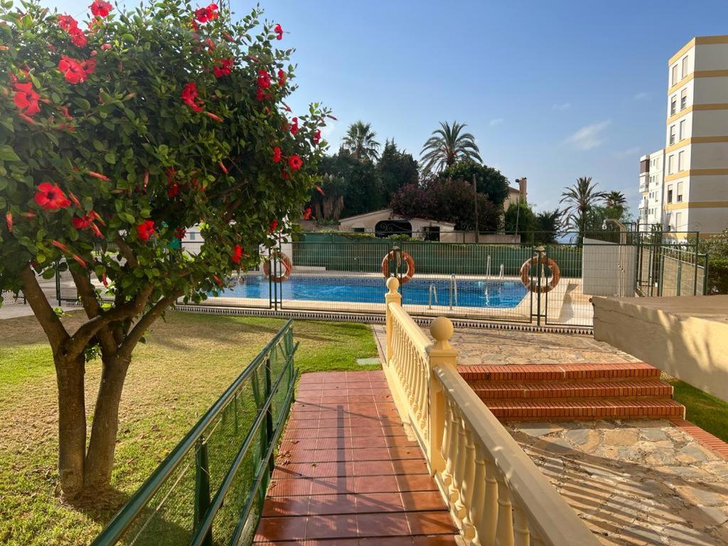 Apartamento Con Piscina Y Barbacoa Apartman La Cala Del Moral Kültér fotó